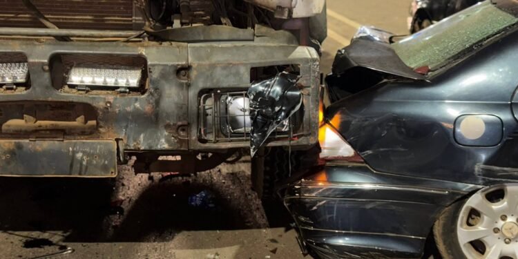 Accident grave à Kipé : un camion s’encastre dans un bar, faisant un mort et plusieurs blessés