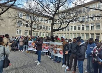 Allemagne : Des Guinéens manifestent devant le parlement régional de Hanovre contre les expulsions de migrants