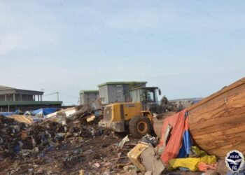 Conakry : une large opération de déguerpissement menée au débarcadère de Boulbinet