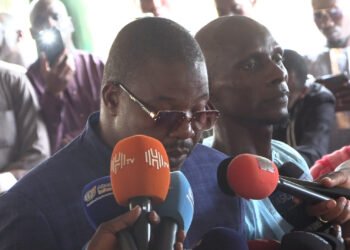 Symposium de Toumba « Nous remercions  les 375 familles qui ont donné le nom de leur enfant à Toumba Diakité »  Yala Diakité,  frere de Toumba