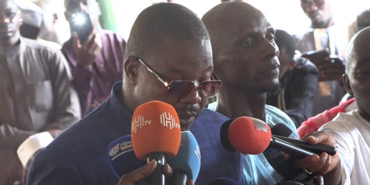 Symposium de Toumba « Nous remercions  les 375 familles qui ont donné le nom de leur enfant à Toumba Diakité »  Yala Diakité,  frere de Toumba