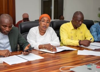 𝐋𝐨𝐢 𝐝𝐞𝐬 𝐅𝐢𝐧𝐚𝐧𝐜𝐞𝐬 𝟐𝟎𝟐𝟔 : 𝐥𝐞 Secrétariat Général du Gouvernement 𝐝𝐞𝐯𝐚𝐧𝐭 𝐥𝐚 𝐂𝐨𝐦𝐦𝐢𝐬𝐬𝐢𝐨𝐧 𝐂𝐨𝐧𝐬𝐭𝐢𝐭𝐮𝐭𝐢𝐨𝐧 𝐞𝐭 𝐋𝐨𝐢𝐬 𝐝𝐮 𝐂𝐍𝐓.