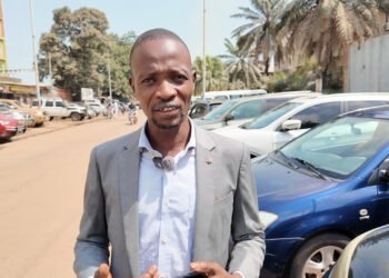 Crise de liquidité en Guinée : M’bany Sidibé accuse les banques de  violer les droits des clients