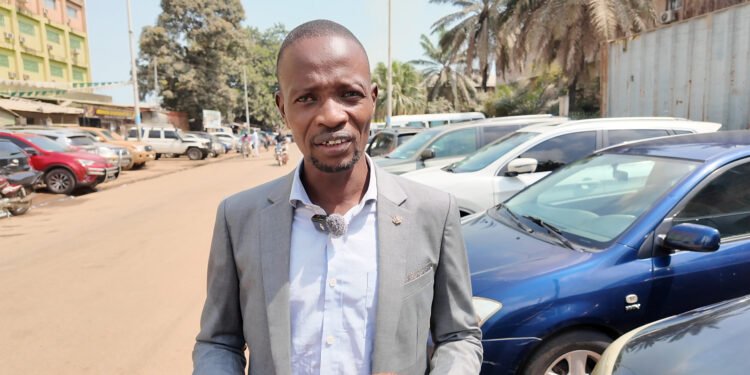 Crise de liquidité en Guinée : M’bany Sidibé accuse les banques de  violer les droits des clients