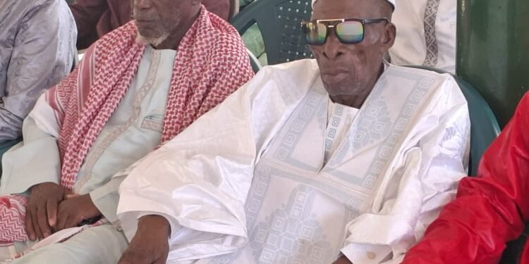 Symposium de Toumba à l’hôpital Ignace Deen : la famille déjà sur place, dans l’attente de la restitution du corps.