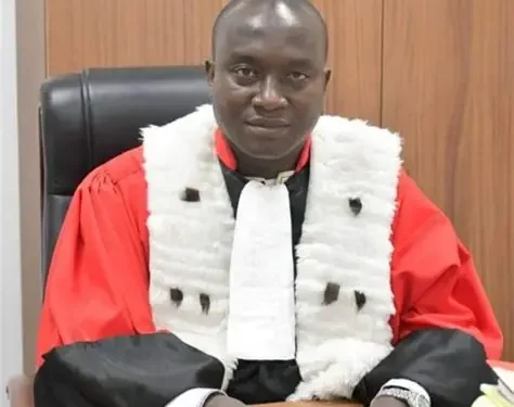 Guinée : Alghassimou Diallo, avocat général près la Cour suprême, élevé au rang de Commandeur de l’Ordre national du Mérite