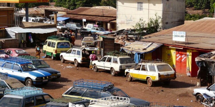 Labé :  le stationnement des véhicules de transport en commun est désormais interdit au carrefour Tinkisso.