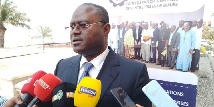 Urgent : la Confédération Générale des Entreprises de Guinée mobilise ses membres face à la crise de liquidités