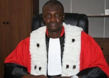 Dernière minute : Ibrahima Sory 2 Tounkara, Garde des Sceaux, ainsi que plusieurs autres magistrats, ont été élevés au rang de Commandeur de l’Ordre national du Mérite