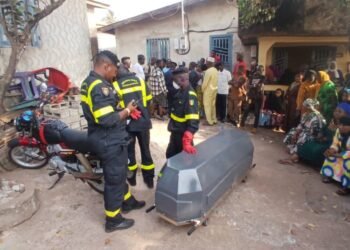 Conakry : un homme d’une cinquantaine d’années a été retrouvé mort dans une chambre d’hôtel à Dixinn.