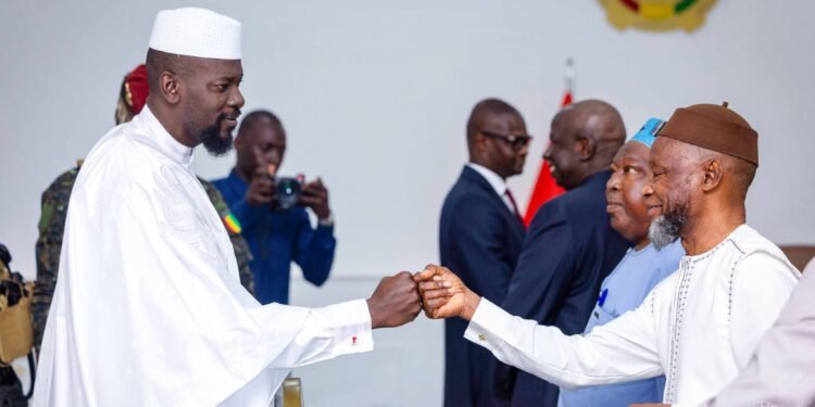 Palais Mohammed V : Mamadi Doumbouya échange avec les membres du Conseil supérieur de la magistrature