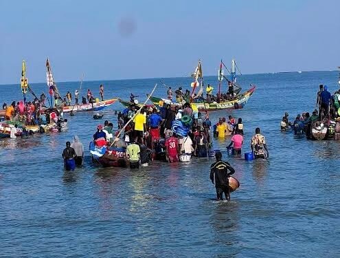 Drame en mer à Boffa : deux marins périssent dans l’incendie de leur vedette