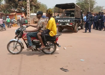 Kindia : un motard grièvement blessé lors d’une attaque armée entre Sambaya et Wondy