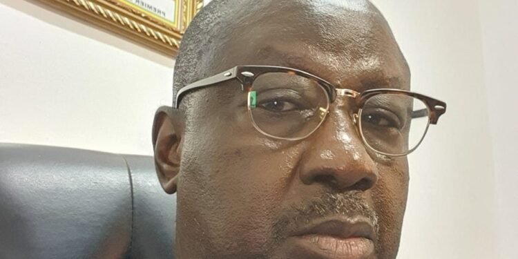 Décès de Mamadou Sylla : « Je l’ai laissé hier au bureau après une longue journée de travail, il n’était pas du tout alité », déclare Dembo Sylla