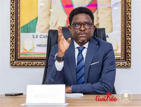 CNT : le ministre Alpha Bacar Barry annonce le financement de quatre lycées agricoles