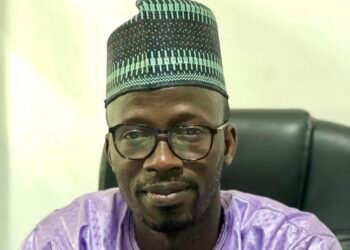 Décès de Mamadou Sylla : le président de LaNG rend hommage à un « homme de conviction » profondément engagé au service de la République.