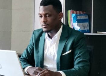 Mort dans un motel à Dixinn : entre respect de la vie privée, dignité humaine et secret de l’enquête (Analyse juriste Kalil Camara)