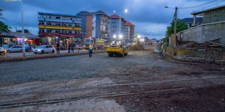 Wanidara Rails (conakry)  : les équipes de l&rsquo;AGEROUTE  mobilisées pour améliorer la circulation