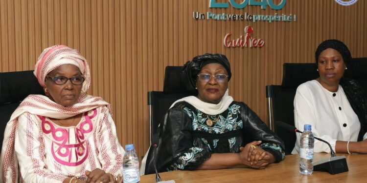 Conakry : la ministre de l’Administration du Territoire échange avec des anciennes conseillères du CNT