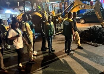 Lutte contre les inondations : le Gouvernorat de Conakry lance une vaste campagne de curage des caniveaux
