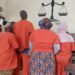 TPI de Kindia : le parquet requiert cinq ans de prison ferme contre quatre femmes et un homme pour « association de malfaiteurs, vol aggravé et complicité ».