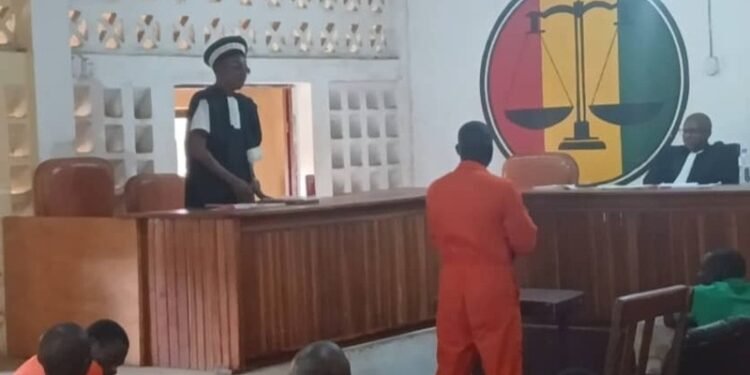 Forécariah :  un directeur d’école condamné  à  un an de prison pour  »atteinte à la santé publique »