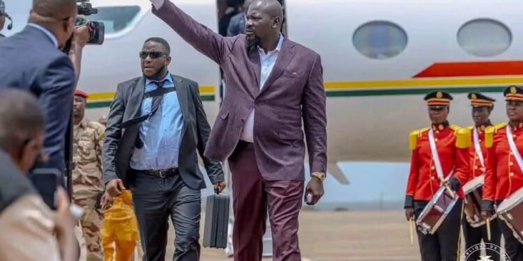 Guinée : Le président Mamadi Doumbouya, a regagné Conakry ce vendredi