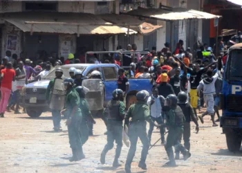 Urgent – Kobaya Plateau ( Conakry) : un jeune homme mortellement poignardé par son ami , le suspect échappe au lynchage