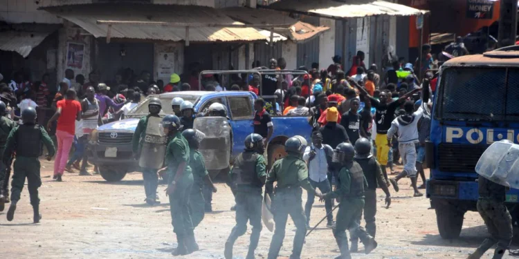 Urgent – Kobaya Plateau ( Conakry) : un jeune homme mortellement poignardé par son ami , le suspect échappe au lynchage