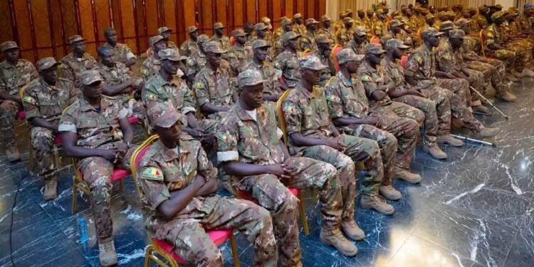 Mali : A peine libérés, les 82 militaires disent être prêts à retourner au front