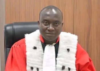 Suspension du magistrat Algassimou Diallo : « Quiconque mérite une sanction sera sanctionné », déclare le général Amara Camara.