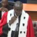 Décret : l’ancien magistrat Algassimou Diallo perd sa distinction de l’Ordre national du mérite