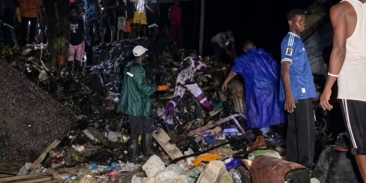 Urgent : Éboulement de la décharge de Daresalam( Conakry) : plusieurs victimes dénombrées ( témoins)
