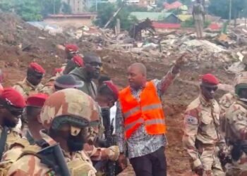 Éboulement à Dar-Es-Salam : le président Mamadi Doumbouya s&rsquo;est  rendu  ce samedi sur le site du drame