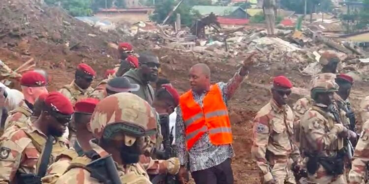 Éboulement à Dar-Es-Salam : le président Mamadi Doumbouya s&rsquo;est  rendu  ce samedi sur le site du drame