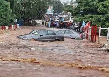 Fortes pluies à Conakry : l’Agence de Gestion des Routes appelle les usagers à la prudence