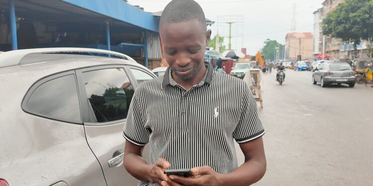 Délestages à Conakry : M’Bany Sidibé en colère contre les pratiques d’EDG