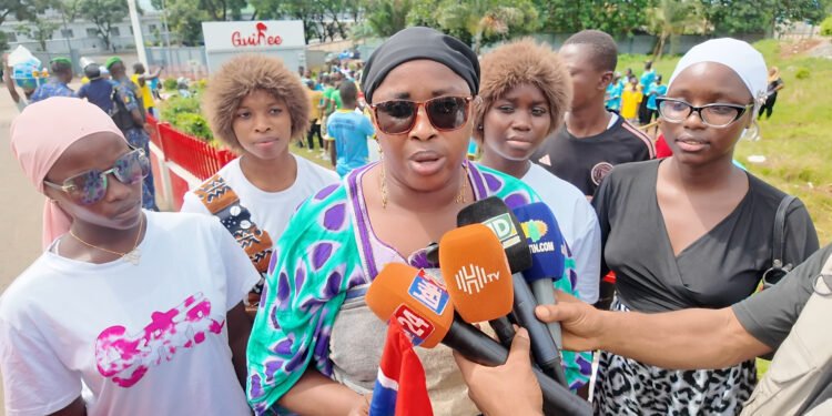 Conakry : dans la joie, des ressortissants gambiens accueillent leur président Adama Barrow