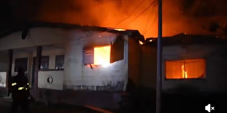 Dubréka : un violent incendie a touché le bloc administratif de la commune rurale de Khorira