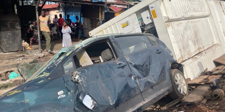 Gbessia : un grave accident fait des blessés au rond-point de l’aéroport