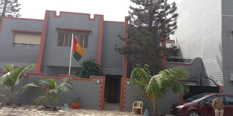 Sénégal : l’ambassade de Guinée suspend temporairement la délivrance des extraits de naissance numériques