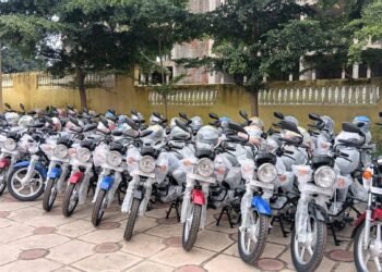 Kindia : un religieux offre des motos aux chefs de quartier de la commune urbaine