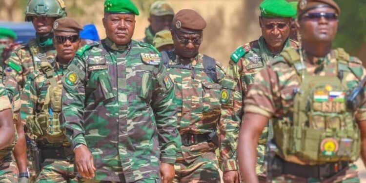Niger : après une tentative de coup d’État, le général Tiani limoge le chef d’état-major des armées