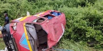 Kollet (Télimélé) : un minibus se renverse, faisant quatre morts et sept blessés