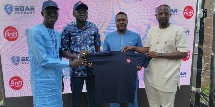 Football : l’Académie SOAR signe un partenariat avec BnB Guinée pour accompagner les jeunes talents