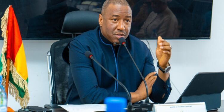 Élection à la Féguifoot : Le ministre Cellou Baldé appelle à une fédération stable et crédible