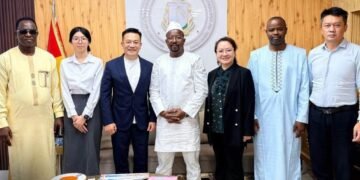 Reconstruction de la Cité Chemin de Fer : le ministre Mohamed Lamine Sy Savané exige l’accélération du projet.