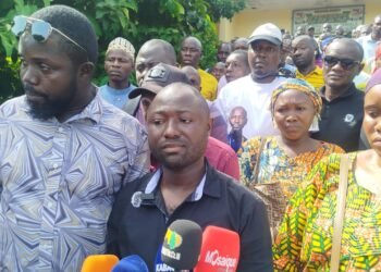 Éducation : les enseignants contractuels de Conakry menacent de paralyser les cours