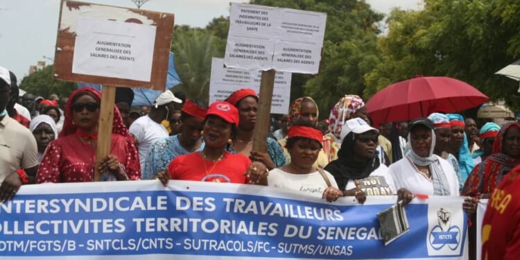 Sénégal : la grève générale de 72 heures se poursuit, les syndicats revendiquent une forte mobilisation