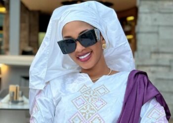 Côte d’Ivoire : l’artiste Djelykaba Bintou honorée par une invitation de la Fondation Children of Africa